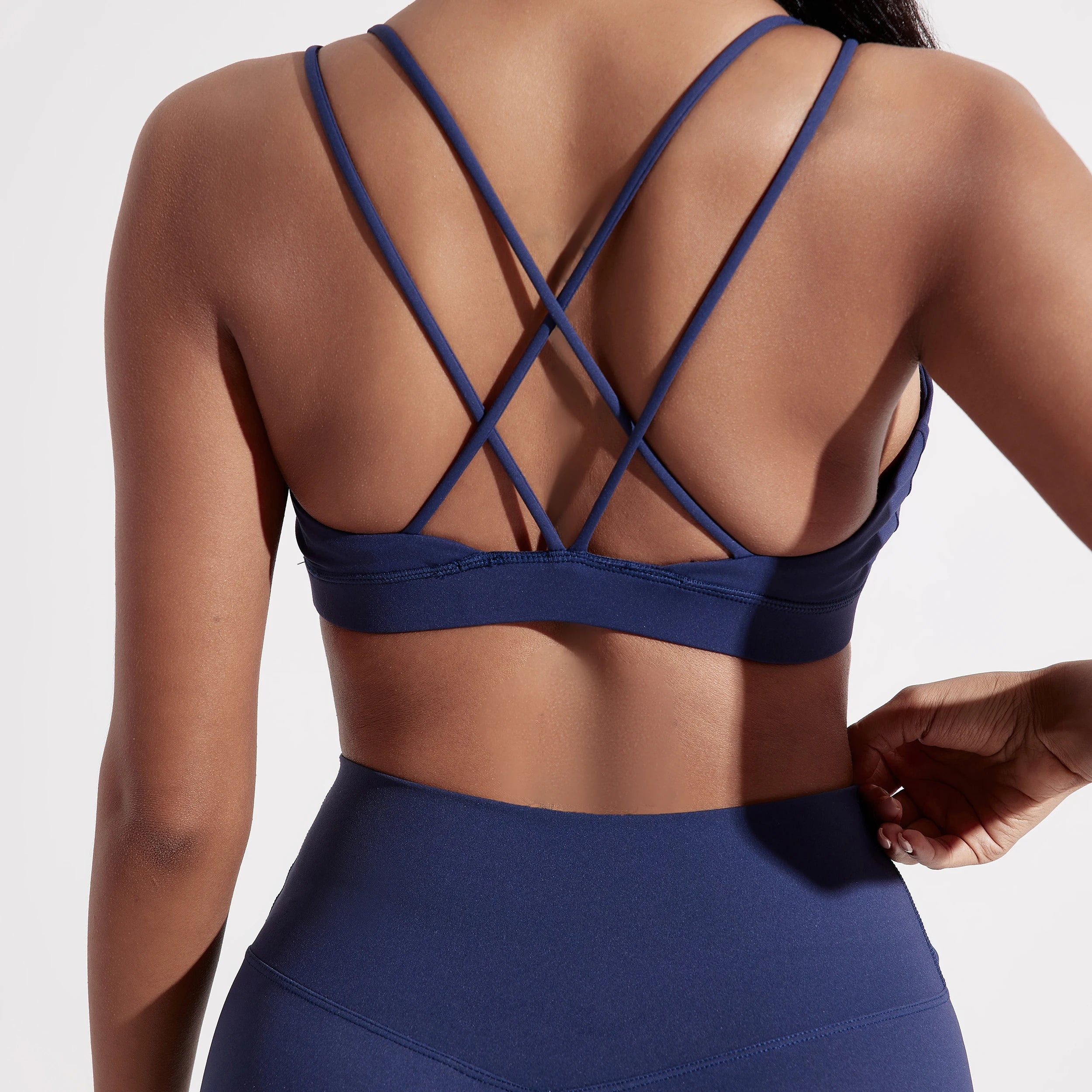 Veyra Active™ Women's Cross-Front Shockproof Sports Bra | High-Strength Push-Up Gym & Yoga Top