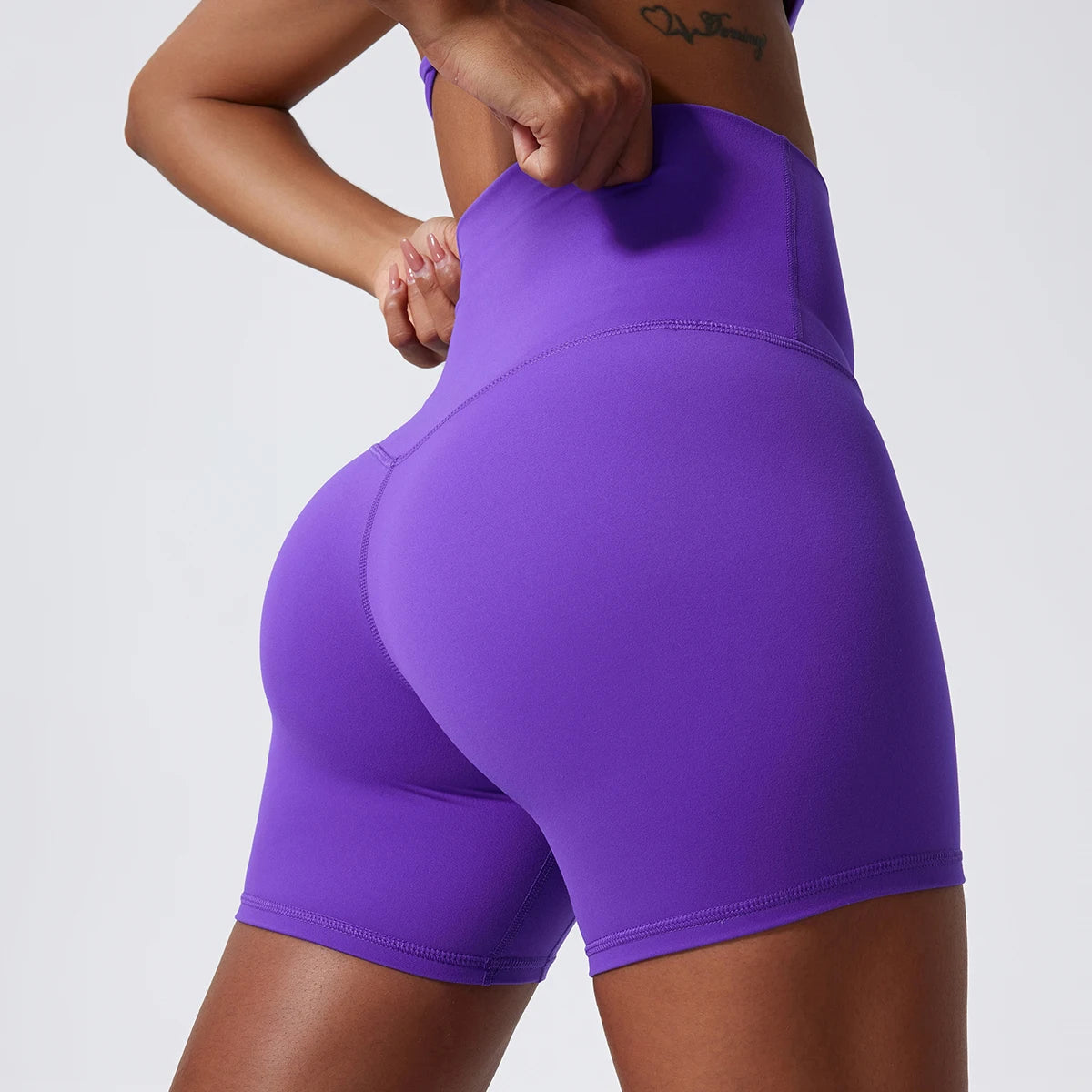 Veyra Lift™ Scrunch Shorts