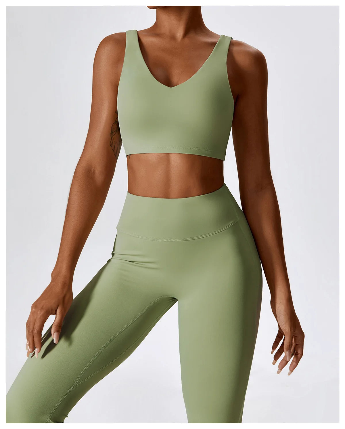 Veyra Active™ SculptFlex 2-Piece Yoga Set | Long Sleeve Crop Top & High-Waist Seamless Leggings