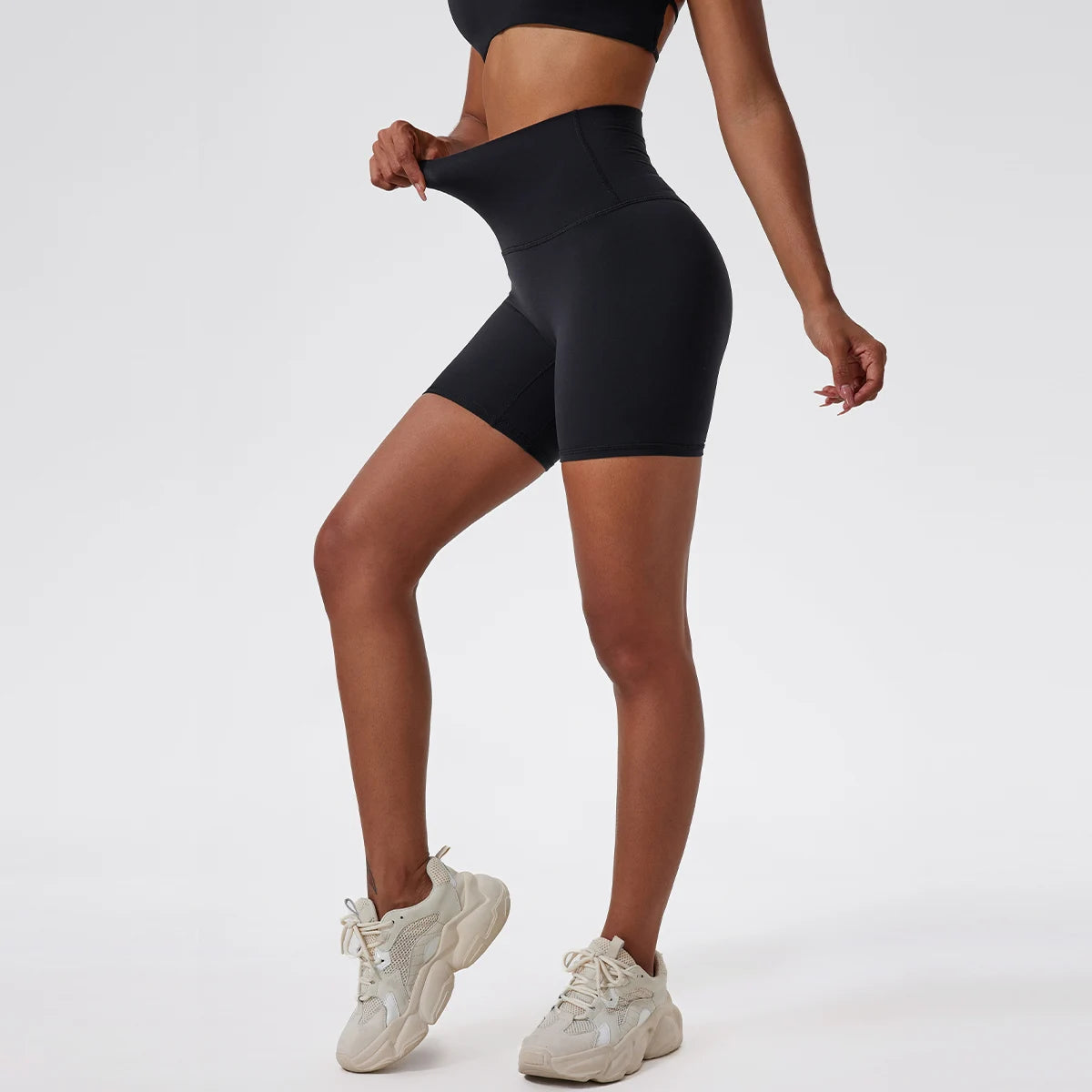 Veyra Lift™ Scrunch Shorts